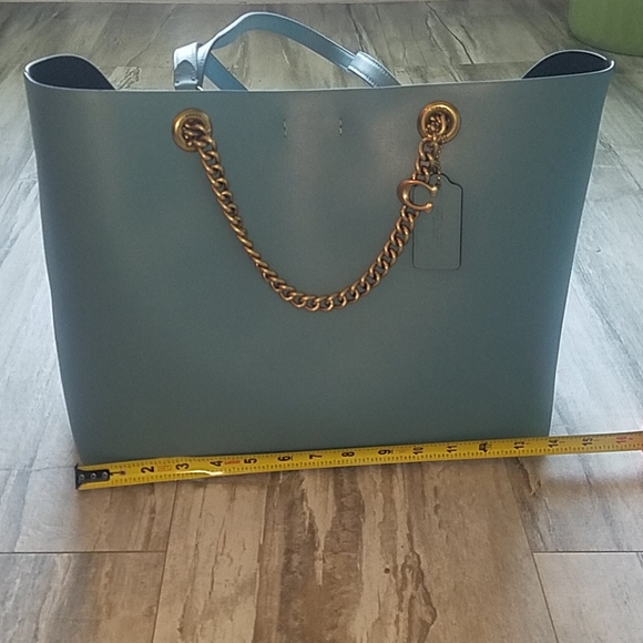 Signature Coach Tote Bag - Picture 8 of 13